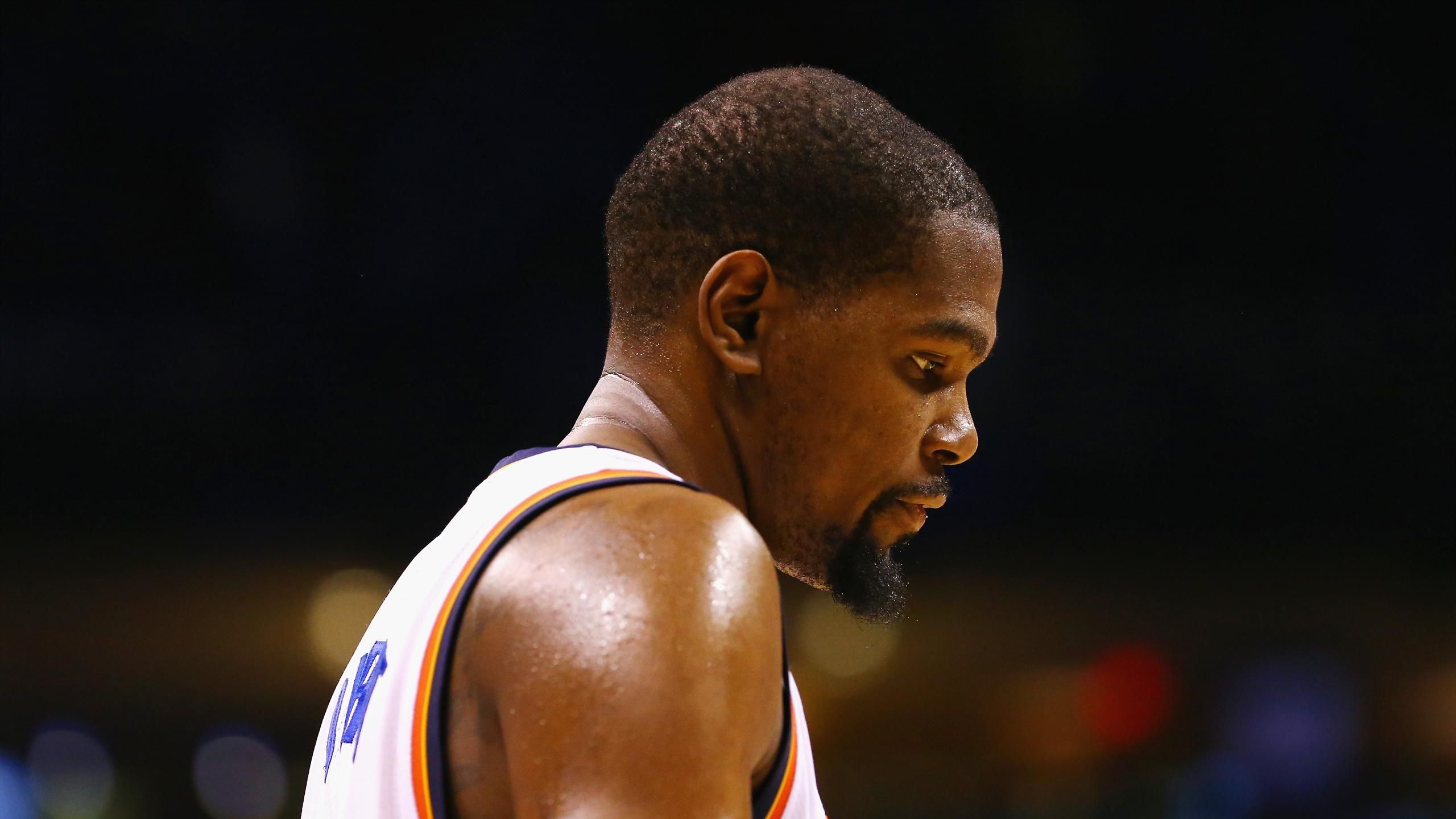 持带着膝伤 持带着膝伤