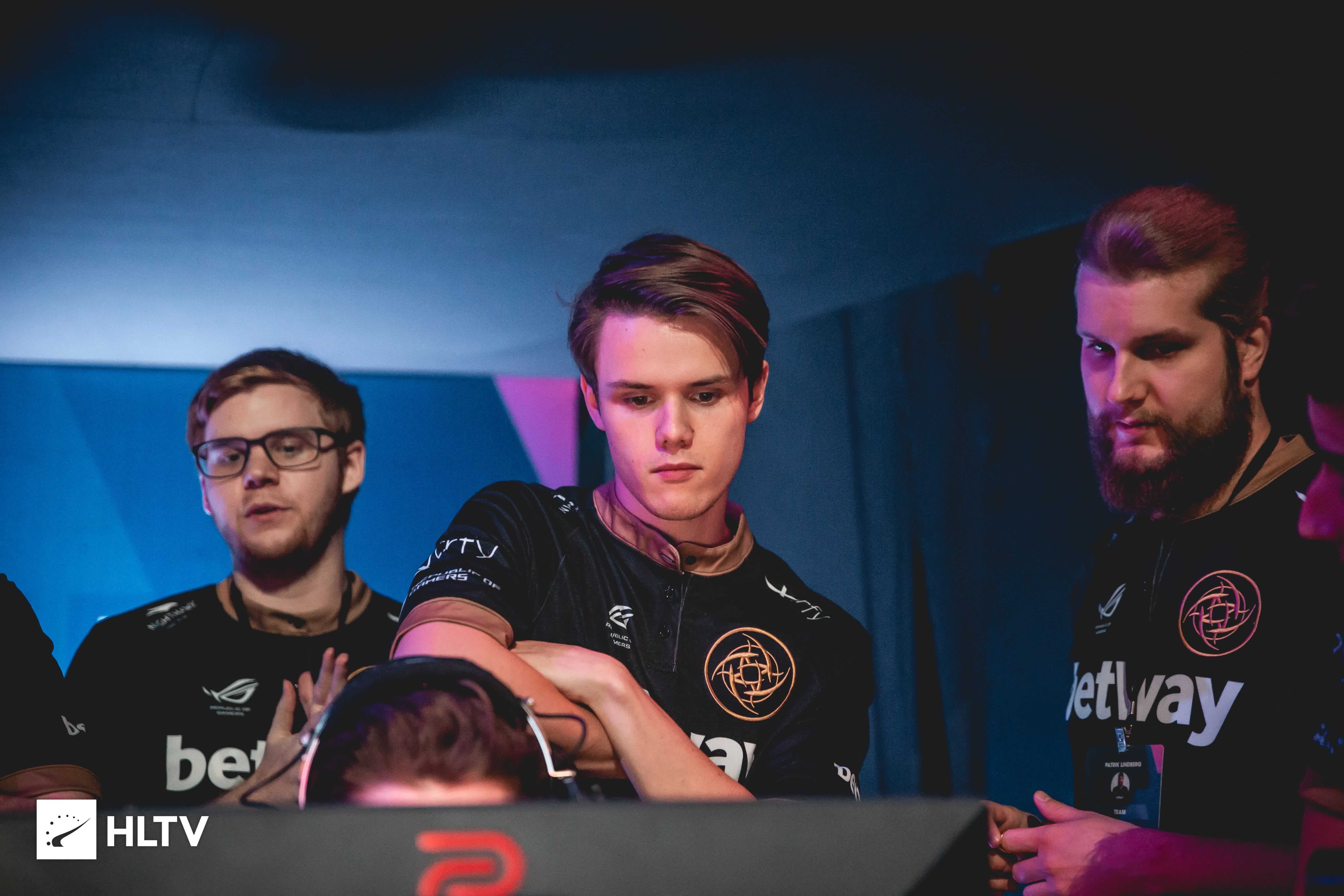 乎被逼到淘 乎被逼到淘